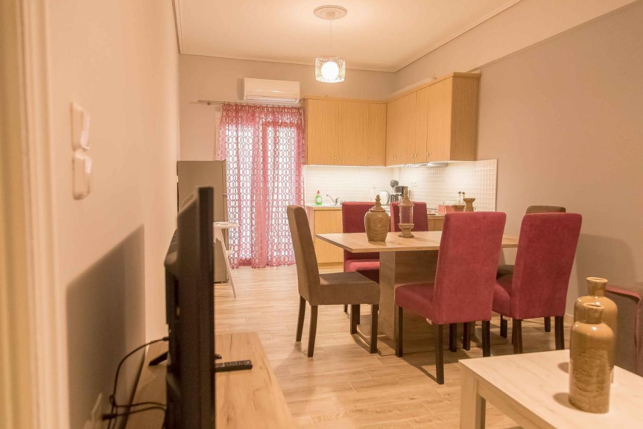 Luxury Lila House Under The Rocks Apartment Kalambaka Exterior foto