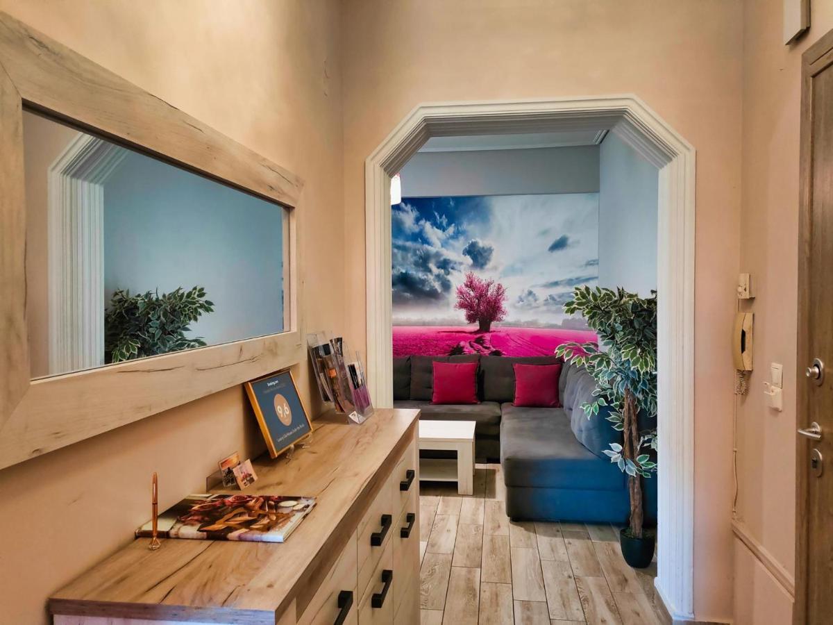 Luxury Lila House Under The Rocks Apartment Kalambaka Exterior foto