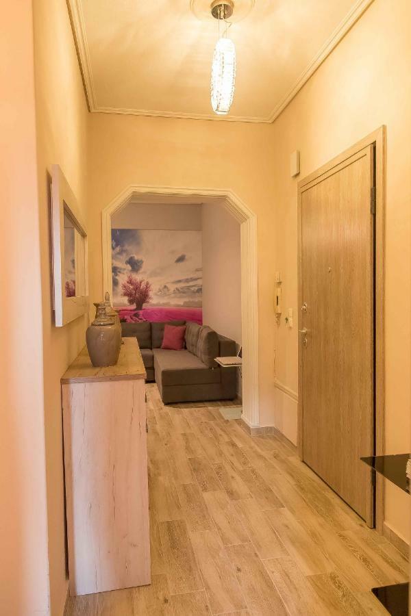 Luxury Lila House Under The Rocks Apartment Kalambaka Exterior foto